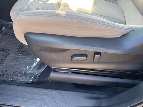 Used 2021 Subaru Ascent Premium w/ Convenience Package image 23