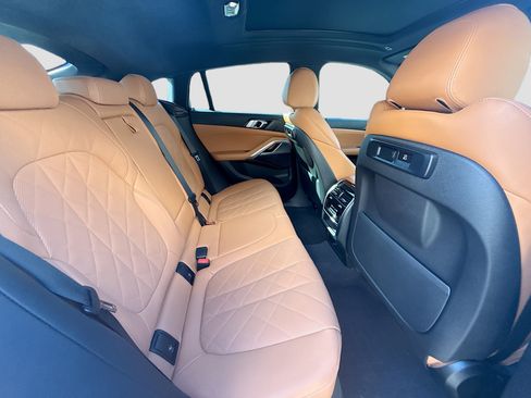 Used 2023 BMW X6 xDrive40i w/ Premium Package image 29