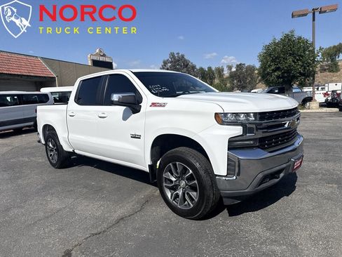 Used 2019 Chevrolet Silverado 1500 LT w/ Texas Edition AWD/4WD image 2