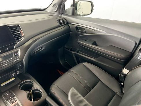 Certified 2023 Honda Passport TrailSport image 27