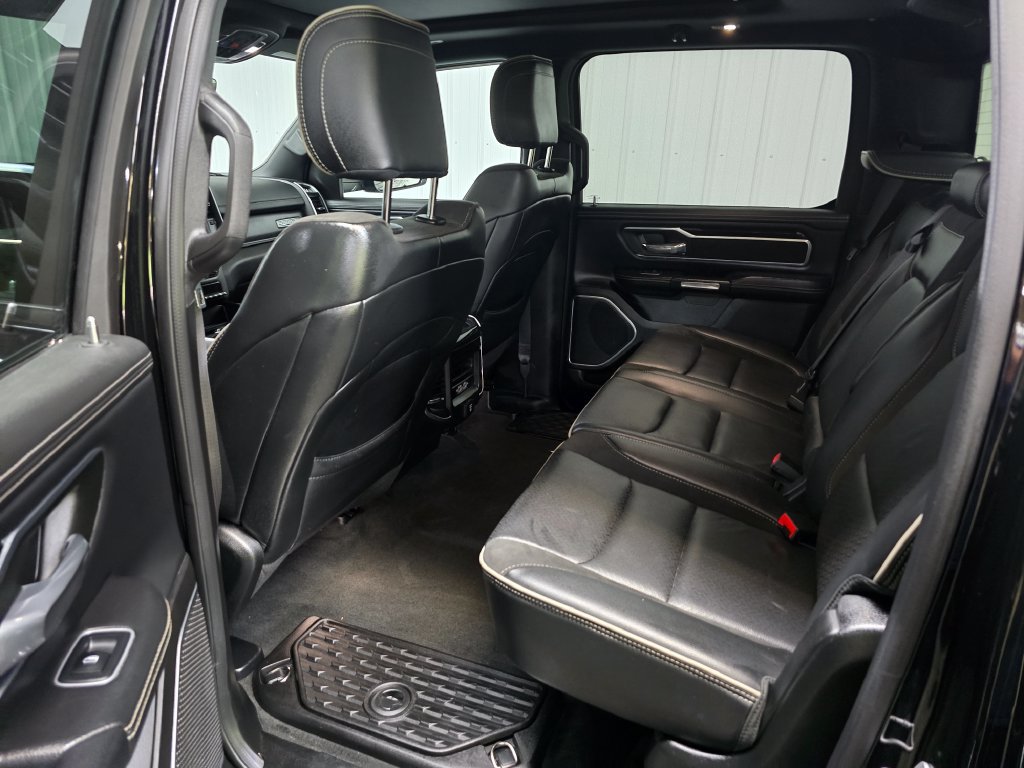 Used 2022 RAM 1500 Laramie w/ Sport Appearance Package AWD/4WD image 17