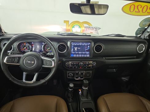 Used 2020 Jeep Wrangler Unlimited Sahara AWD/4WD image 13