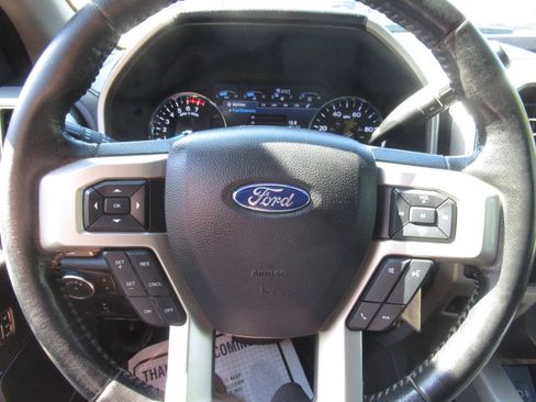 Used 2019 Ford F350 Lariat AWD/4WD image 22