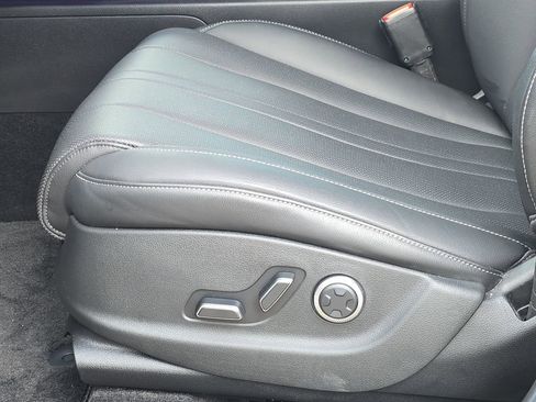 Used 2025 Genesis GV80 2.5T image 28