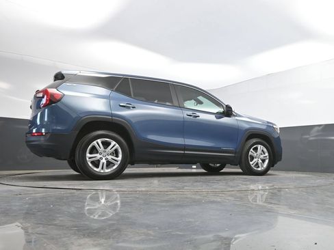 Used 2024 GMC Terrain SLE AWD/4WD image 41