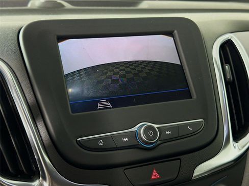 Used 2021 Chevrolet Equinox LS w/ LS Convenience Package FWD image 21