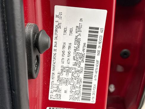 Used 2022 Toyota Tacoma SR image 11