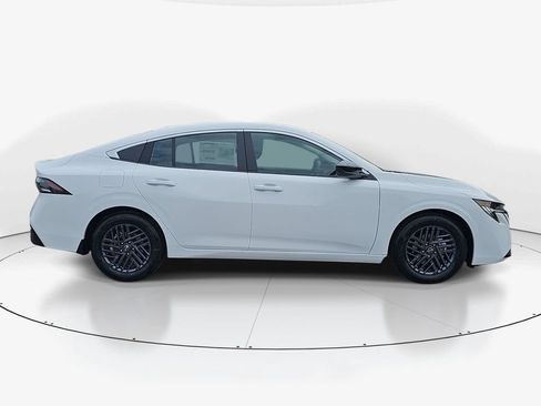 New 2026 Nissan Sentra SV w/ SV Convenience Package FWD image 3