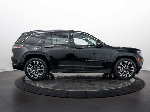 Used 2022 Jeep Grand Cherokee Overland w/ Adv Protech Group III AWD/4WD image 3