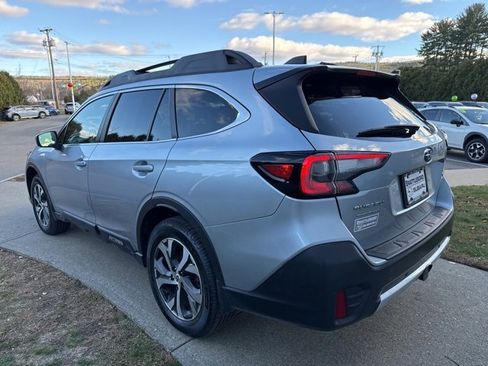 Used 2021 Subaru Outback Limited XT image 8