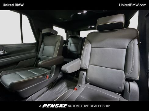 Used 2021 GMC Yukon SLT w/ SLT Premium Package RWD image 13