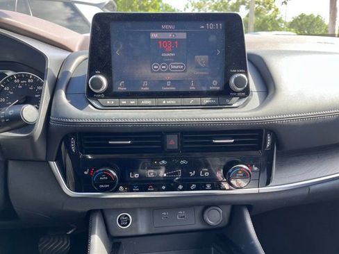 Used 2021 Nissan Rogue SL FWD image 8