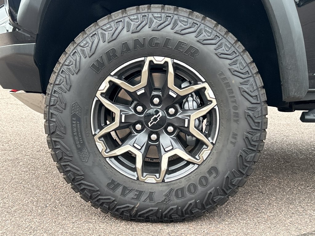 New 2026 Chevrolet Colorado ZR2 w/ Technology Package AWD/4WD image 29