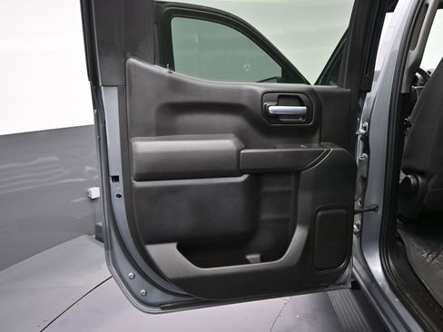 Used 2021 Chevrolet Silverado 1500 Custom image 32