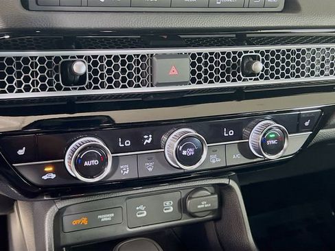 Certified 2025 Honda Civic Sport image 13