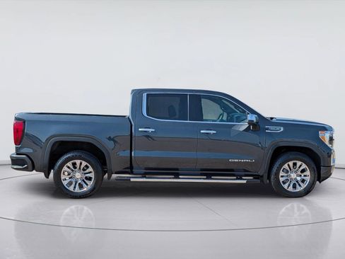 Used 2021 GMC Sierra 1500 Denali w/ Technology Package AWD/4WD image 4