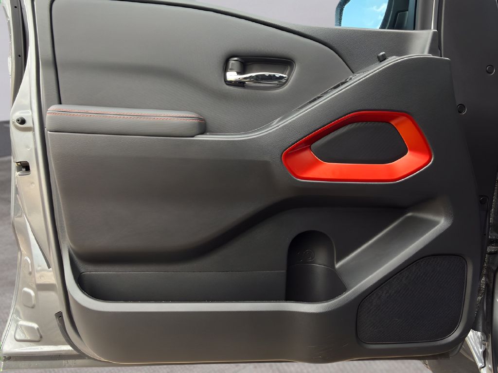 Certified 2024 Nissan Frontier Pro-X RWD image 16