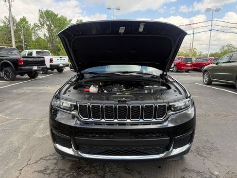 Used 2023 Jeep Grand Cherokee L Limited AWD/4WD image 60