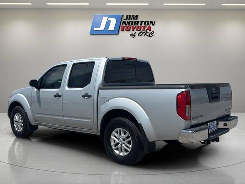 Used 2019 Nissan Frontier SV AWD/4WD image 7