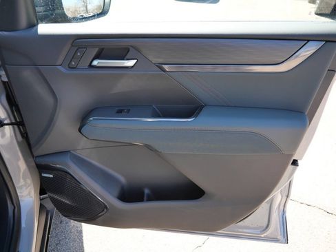 New 2026 GMC Acadia AT4 w/ Luxury Package AWD/4WD image 21