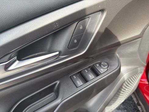 New 2026 Chevrolet Equinox EV LT image 19