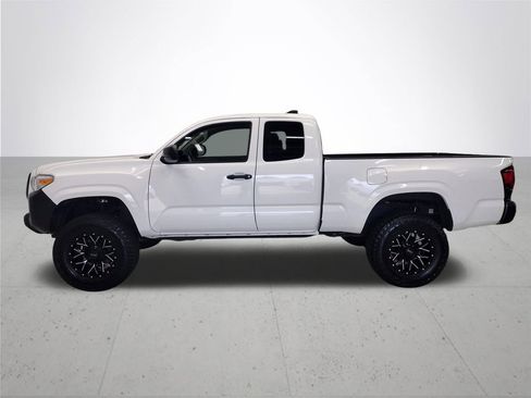 Used 2022 Toyota Tacoma SR RWD image 10