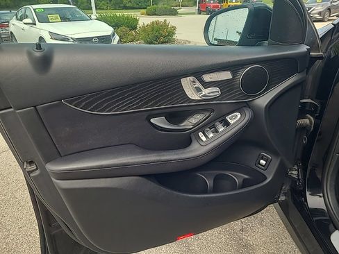 Used 2018 Mercedes-Benz GLC 300 4MATIC image 13