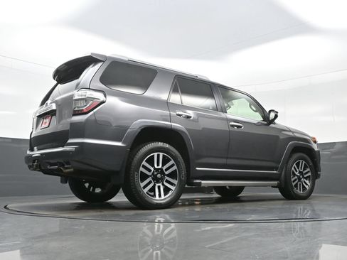 Used 2018 Toyota 4Runner Limited AWD/4WD image 34