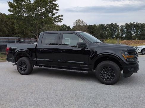 New 2025 Ford F150 XLT w/ Equipment Group 302A MID image 2