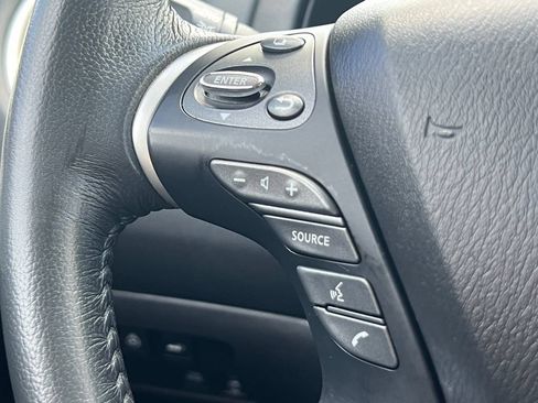 Used 2018 Nissan Pathfinder 4WD image 10