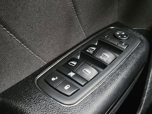 Used 2017 Dodge Charger R/T w/ Navigation & Travel Group RWD image 22