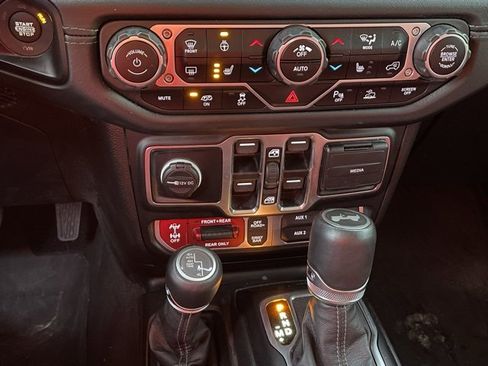 Certified 2024 Jeep Wrangler Unlimited Rubicon 392 image 19