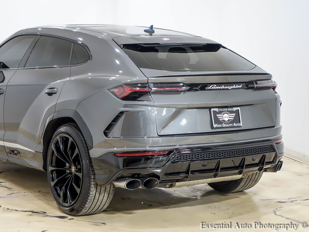 Used 2021 Lamborghini Urus AWD/4WD image 9