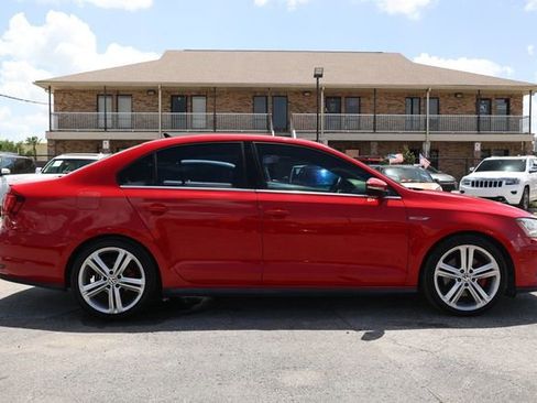 Used 2017 Volkswagen Jetta GLI image 16