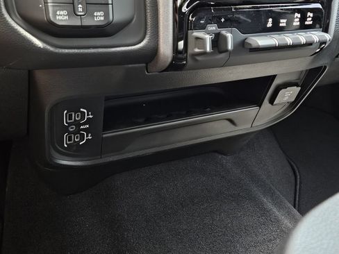New 2026 RAM 2500 Tradesman AWD/4WD image 19