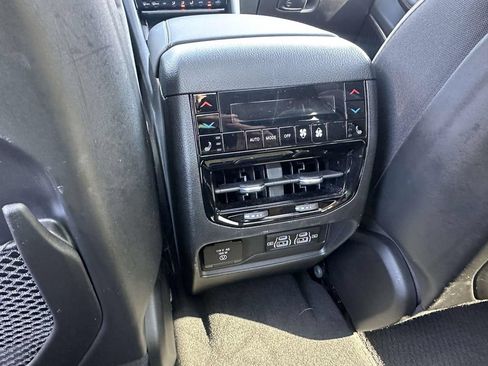 Used 2023 Jeep Grand Cherokee L Summit AWD/4WD image 13
