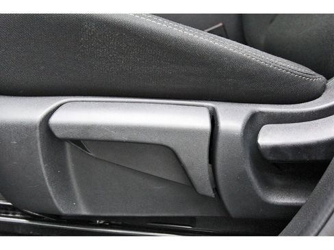 Used 2023 Nissan Rogue S image 26