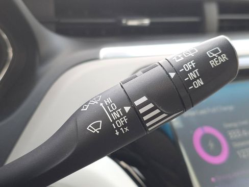 Used 2017 Chevrolet Bolt Premier w/ Driver Confidence II Package FWD image 27