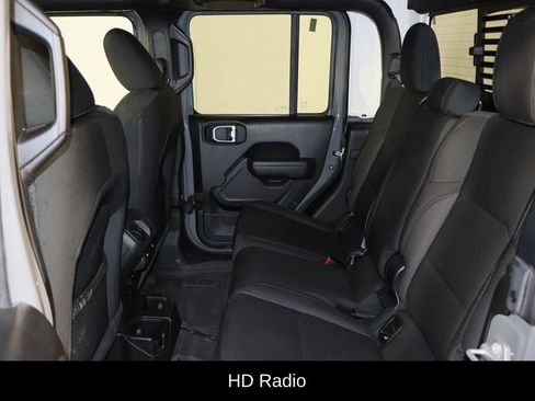 Used 2022 Jeep Gladiator Willys image 17