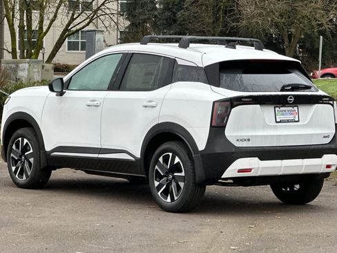 New 2026 Nissan Kicks SV image 6