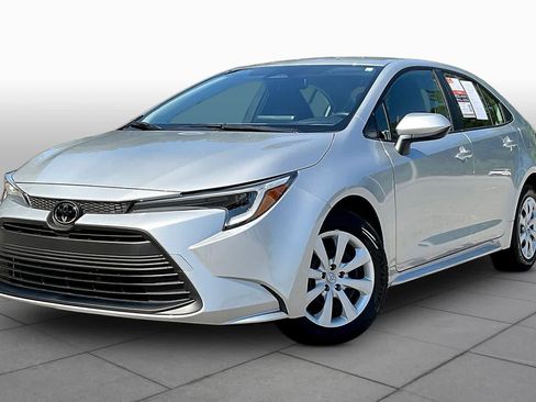 Used 2026 Toyota Corolla LE FWD image 1