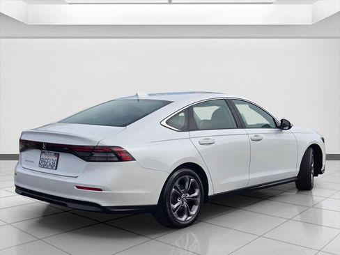 Certified 2023 Honda Accord EX image 5