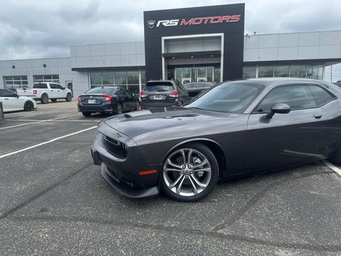 Used 2022 Dodge Challenger GT w/ Plus Package RWD image 3