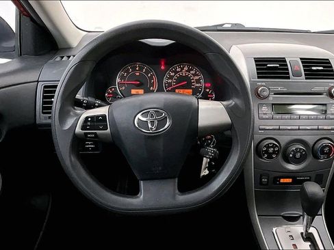Used 2011 Toyota Corolla LE image 7