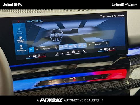 Used 2025 BMW M5 w/ Carbon Package image 11