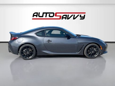 Used 2025 Toyota GR86 Premium w/ ALL Weather Mat Package (TMS) RWD image 8
