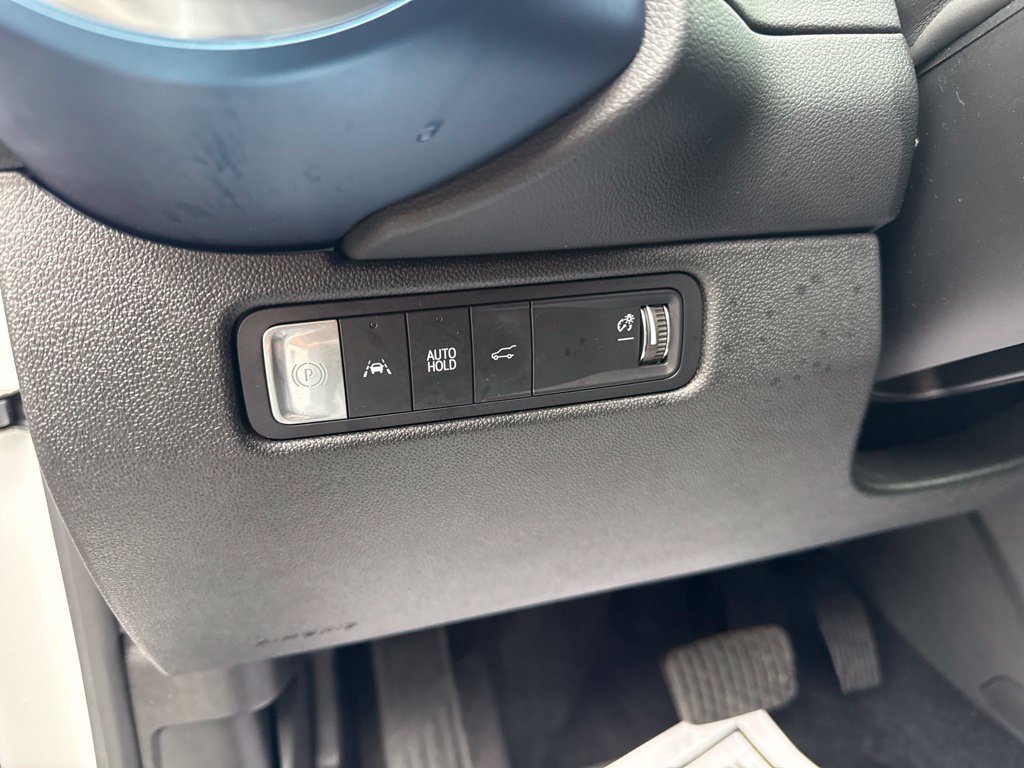 Used 2024 Chevrolet Equinox EV LT w/ LPO, All-Weather Mat Package FWD image 21