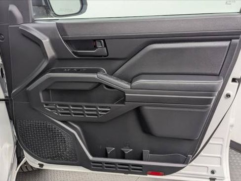 Used 2024 Toyota Tacoma SR RWD image 17
