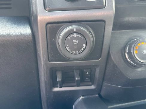 Used 2019 Ford F150 XLT w/ Equipment Group 302A Luxury AWD/4WD image 16