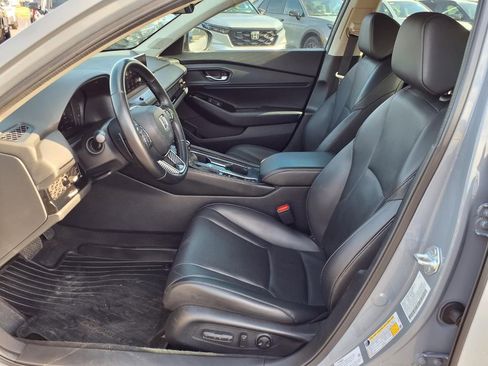 Used 2023 Honda Accord Touring image 11
